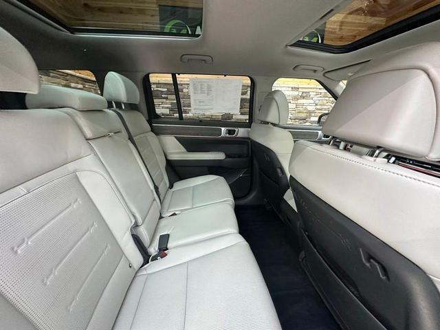 Photo of 2024 Shimmering Silver Hyundai SANTA FE