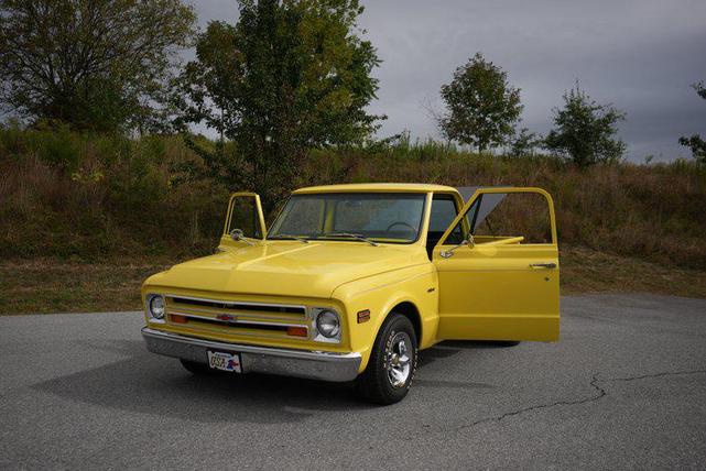 Photo of 1967 Yellow Chevrolet C10/K10