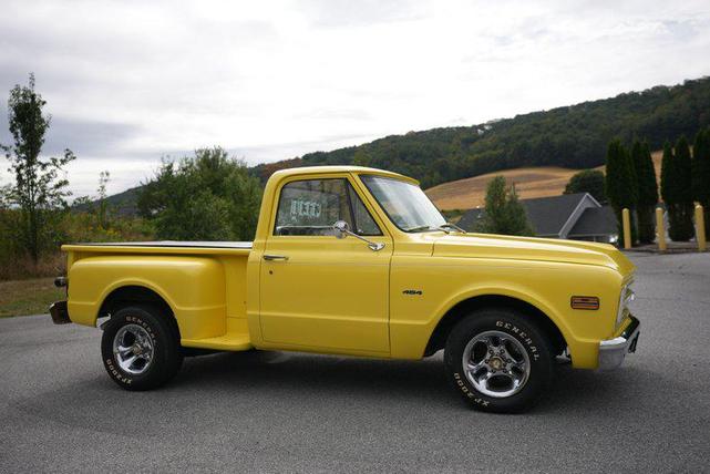 Photo of 1967 Yellow Chevrolet C10/K10