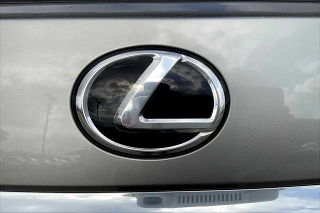 Photo of 2021 Atomic Silver Lexus RX 350