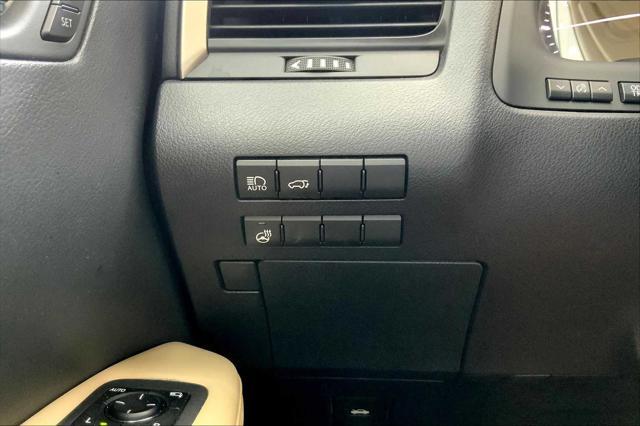 Photo of 2021 Atomic Silver Lexus RX 350