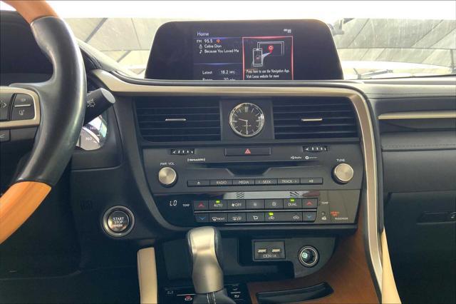 Photo of 2021 Atomic Silver Lexus RX 350