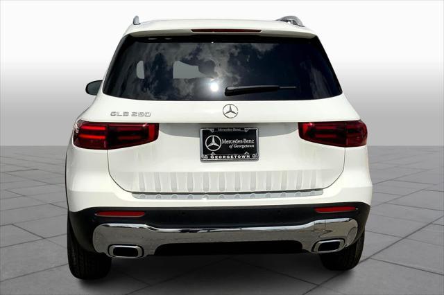 Photo of 2025 White Mercedes-Benz GLB 250