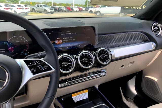 Photo of 2025 White Mercedes-Benz GLB 250