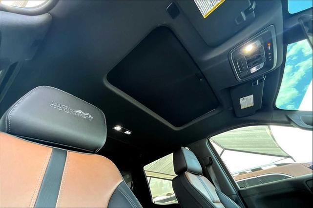 Photo of 2019 Iridescent Pearl Tricoat Chevrolet Silverado 1500