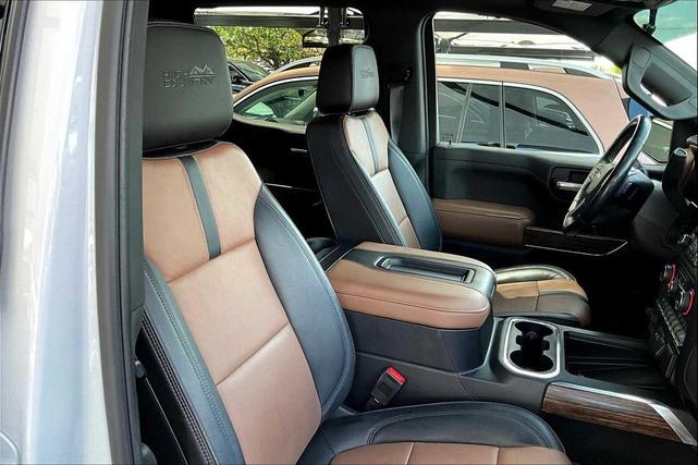Photo of 2019 Iridescent Pearl Tricoat Chevrolet Silverado 1500