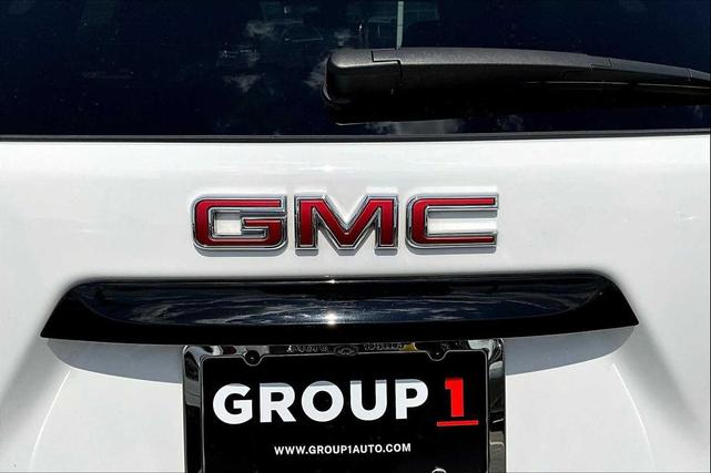 Photo of 2022 Summit White GMC Terrain
