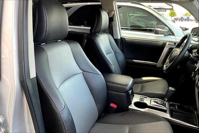 Photo of 2022 Classic Silver Metallic Toyota 4Runner