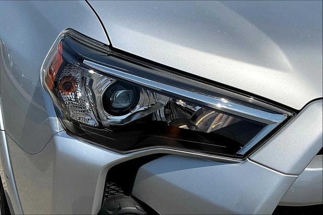 Photo of 2022 Classic Silver Metallic Toyota 4Runner