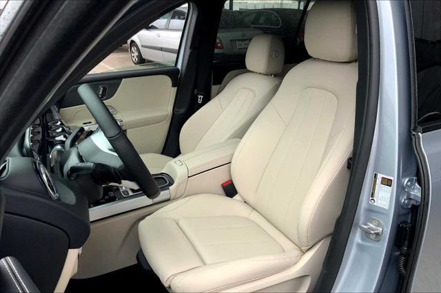 Photo of 2025 Cirrus Silver Metallic Mercedes-Benz GLB 250