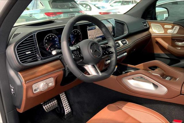 Photo of 2025 White Mercedes-Benz GLS 580