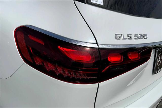 Photo of 2025 White Mercedes-Benz GLS 580