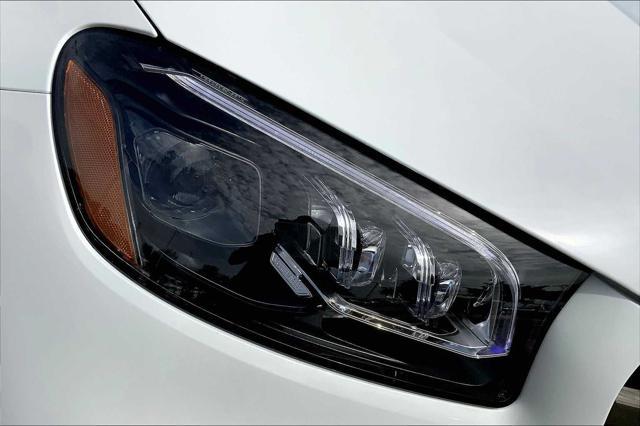 Photo of 2025 White Mercedes-Benz GLS 580