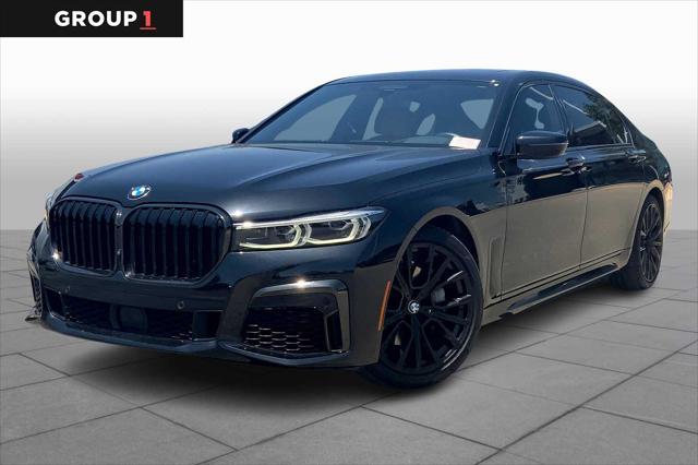 2022 BMW 740