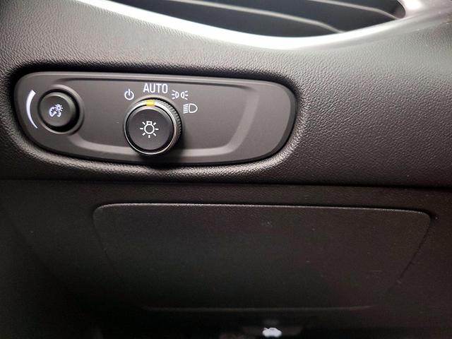 Photo of 2022 Black Chevrolet Malibu