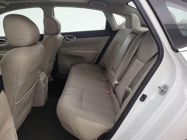 Photo of 2015 White Nissan Sentra