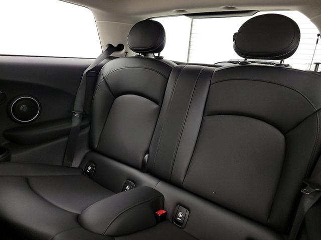 Photo of 2015 Orange MINI Hardtop