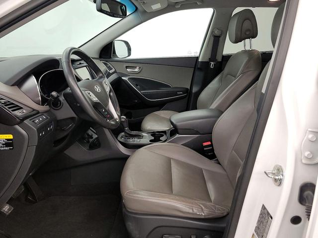 Photo of 2016 White Hyundai SANTA FE