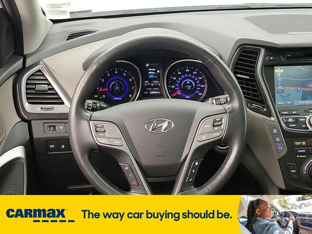 Photo of 2016 White Hyundai SANTA FE