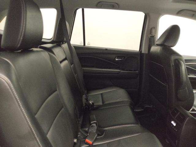 Photo of 2019 White Diamond Pearl Honda Pilot