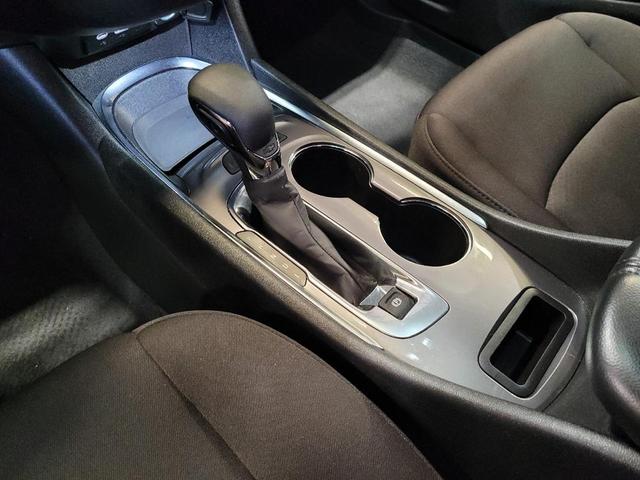 Photo of 2023 Summit White Chevrolet Malibu