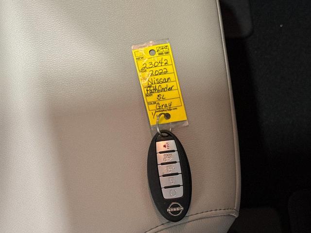Photo of 2022 Gun Metallic Nissan Pathfinder