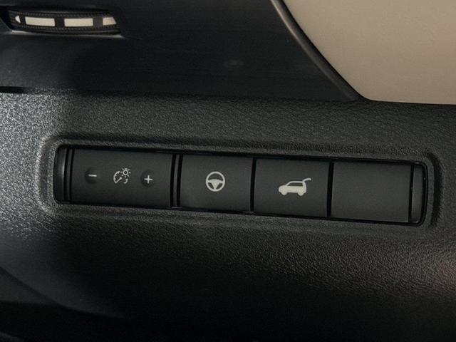 Photo of 2022 Gun Metallic Nissan Pathfinder