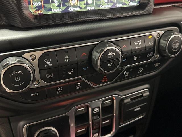 Photo of 2019 Black Clearcoat Jeep Wrangler Unlimited