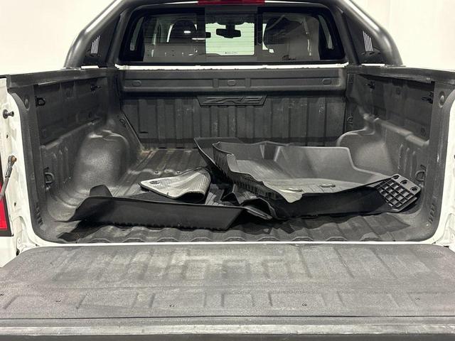 Photo of 2018 Summit White Chevrolet Colorado