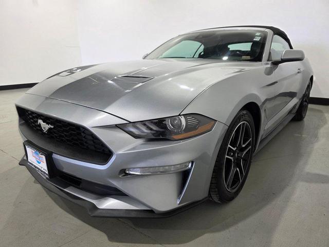 Photo of 2022 Silver Metallic Ford Mustang