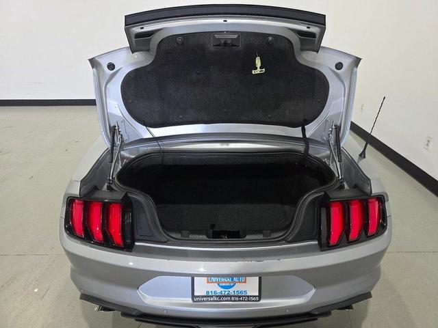Photo of 2022 Silver Metallic Ford Mustang