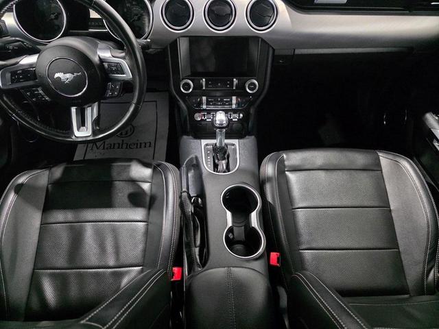 Photo of 2022 Silver Metallic Ford Mustang