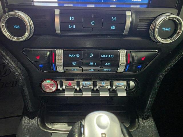 Photo of 2022 Silver Metallic Ford Mustang