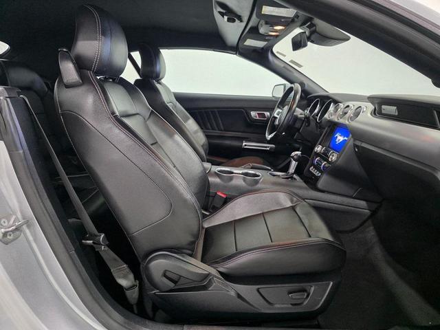 Photo of 2022 Silver Metallic Ford Mustang