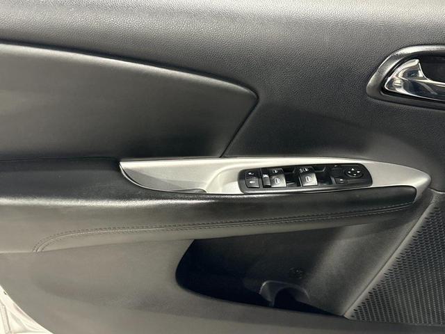 Photo of 2016 Billet Silver Metallic Clearcoat Dodge Journey