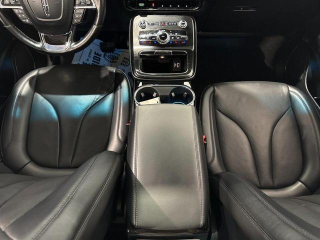 Photo of 2022 Asher Gray Metallic Clearcoat Lincoln Nautilus