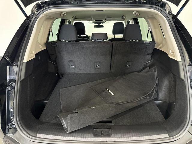 Photo of 2023 Super Black Nissan Rogue