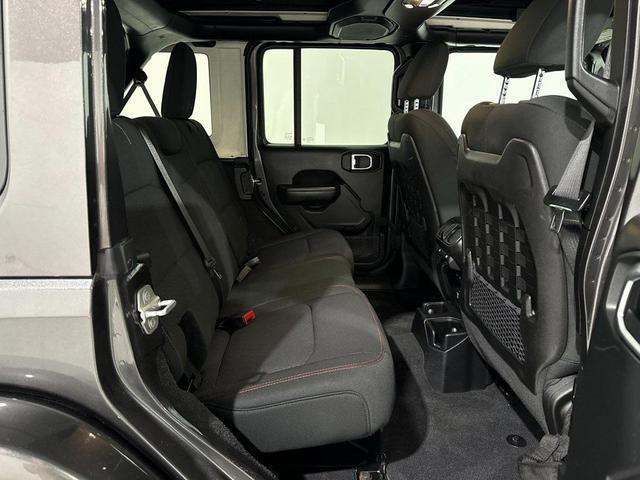 Photo of 2019 Granite Crystal Metallic Clearcoat Jeep Wrangler Unlimited
