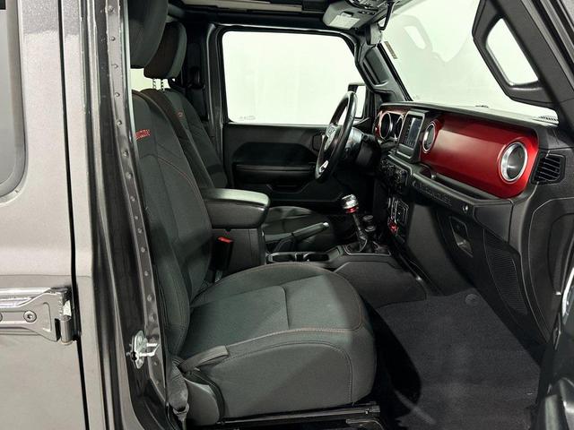 Photo of 2019 Granite Crystal Metallic Clearcoat Jeep Wrangler Unlimited