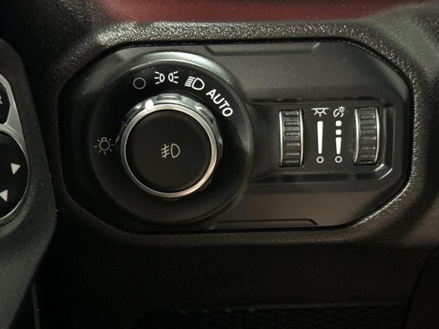 Photo of 2019 Granite Crystal Metallic Clearcoat Jeep Wrangler Unlimited