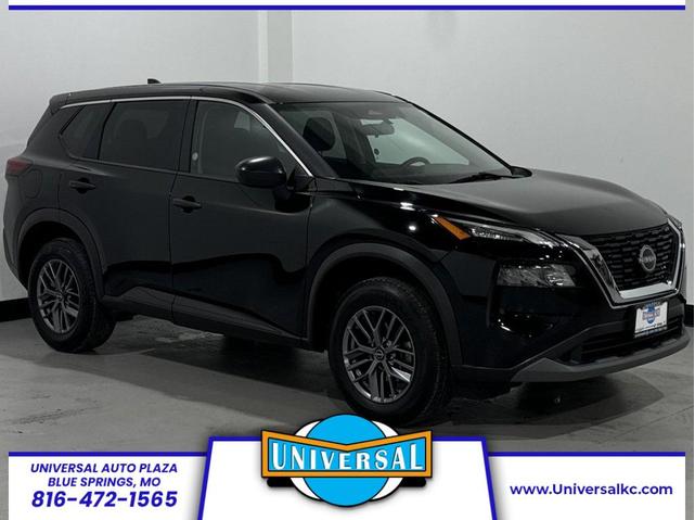 Photo of 2023 Super Black Nissan Rogue