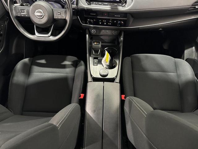 Photo of 2023 Super Black Nissan Rogue
