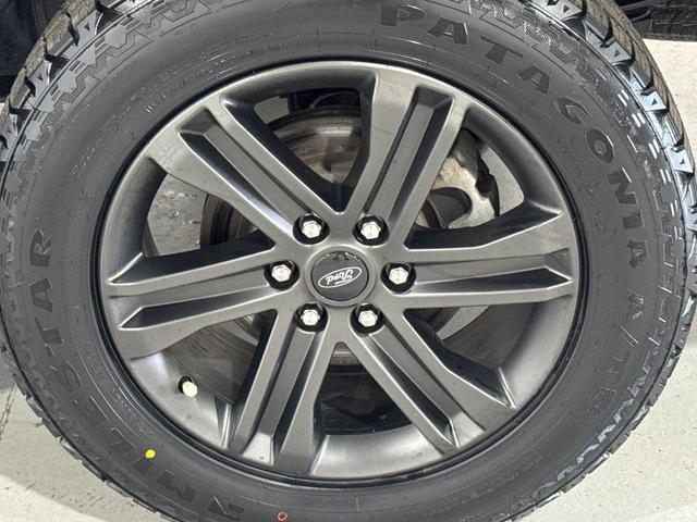 Photo of 2022 Agate Black Metallic Ford F-150