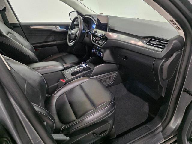 Photo of 2022 Carbonized Gray Metallic Ford Escape