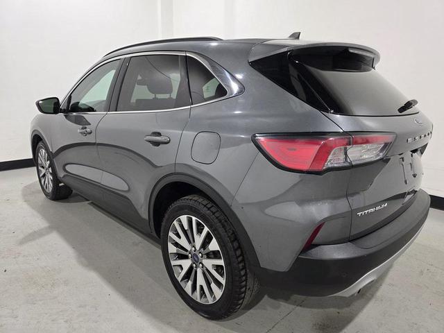 Photo of 2022 Carbonized Gray Metallic Ford Escape