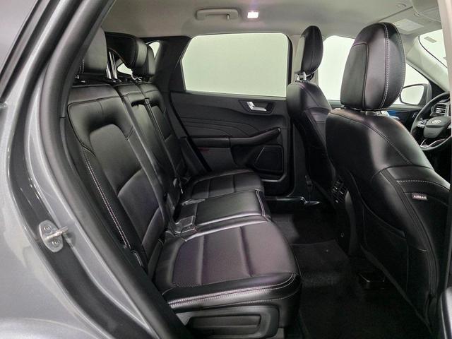 Photo of 2022 Carbonized Gray Metallic Ford Escape