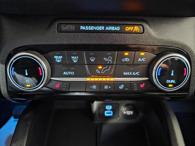 Photo of 2022 Carbonized Gray Metallic Ford Escape