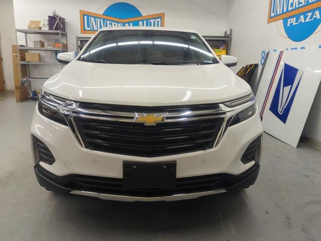 Photo of 2023 Summit White Chevrolet Equinox