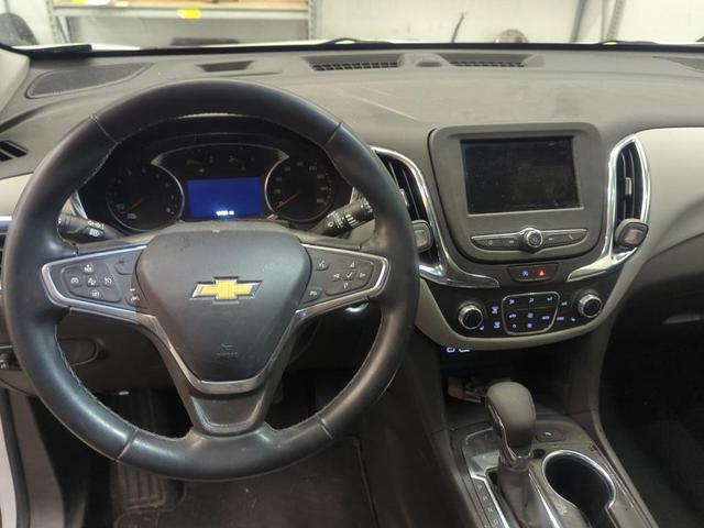 Photo of 2023 Summit White Chevrolet Equinox