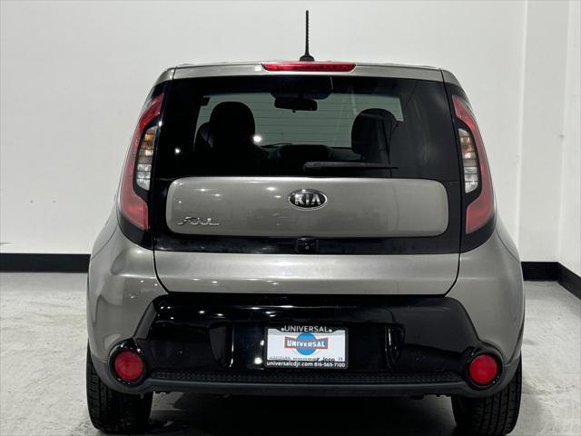 Photo of 2016 Titanium Gray Kia Soul